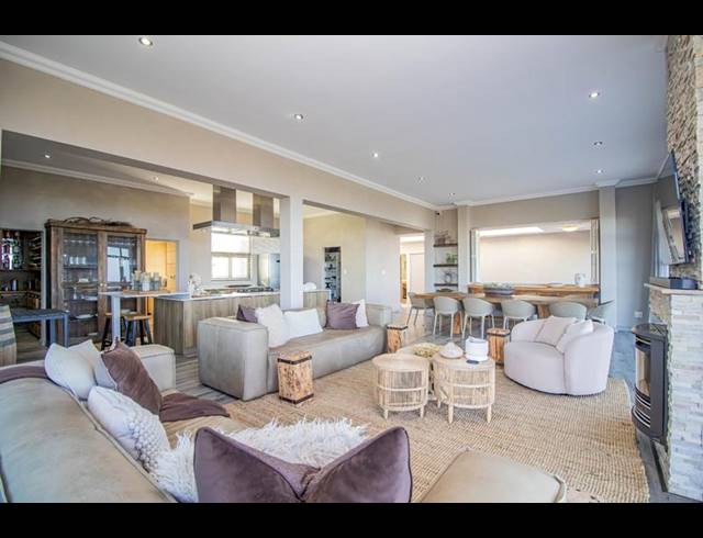 4 BEDROOM HOUSE FOR SALE IN PINNACLE POINT GOLF ESTATE